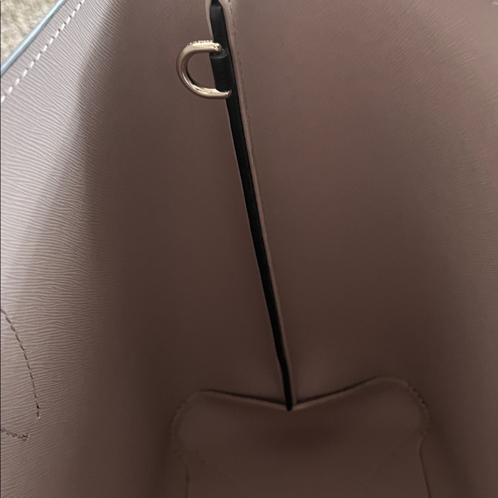 Kate Spade Classic Saffiano leather black tote - Picture 3 of 12